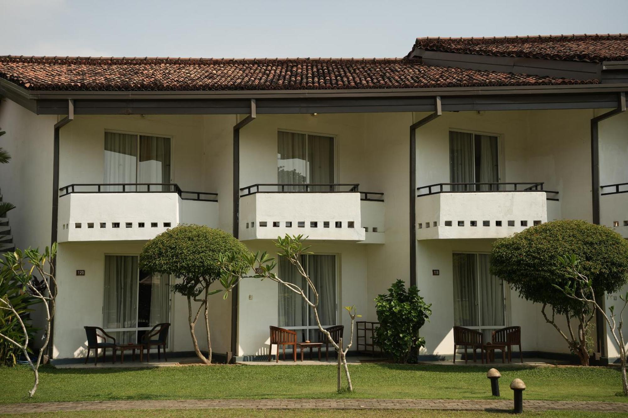 Hibiscus Beach Hotel & Villas Kalutara Buitenkant foto