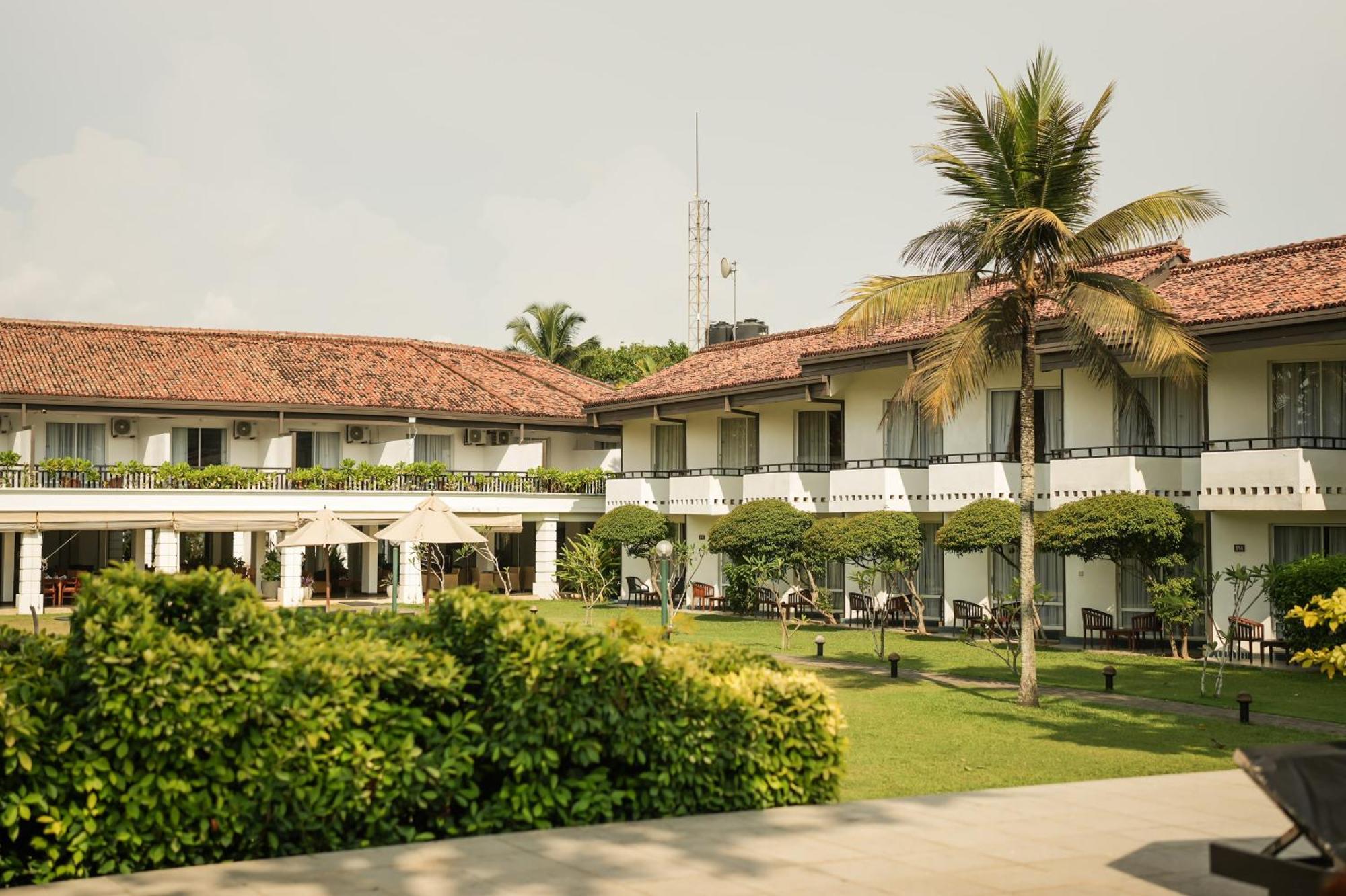 Hibiscus Beach Hotel & Villas Kalutara Buitenkant foto