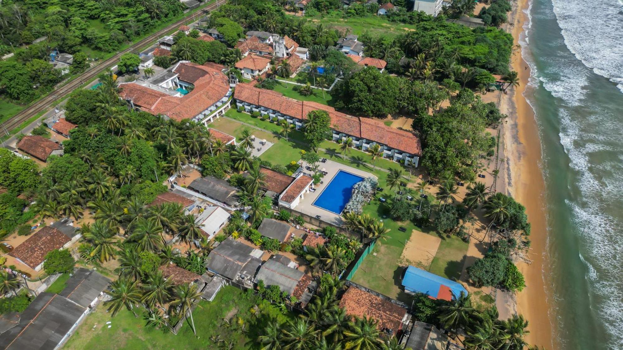 Hibiscus Beach Hotel & Villas Kalutara Buitenkant foto