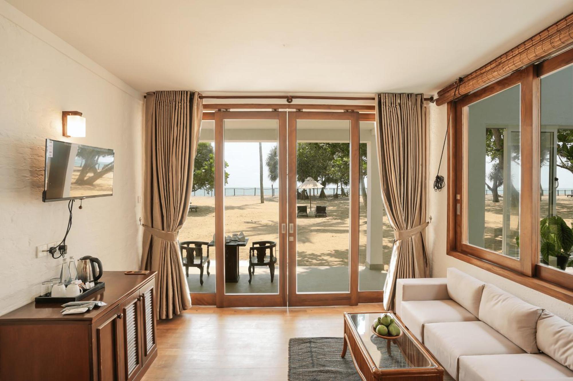 Hibiscus Beach Hotel & Villas Kalutara Buitenkant foto