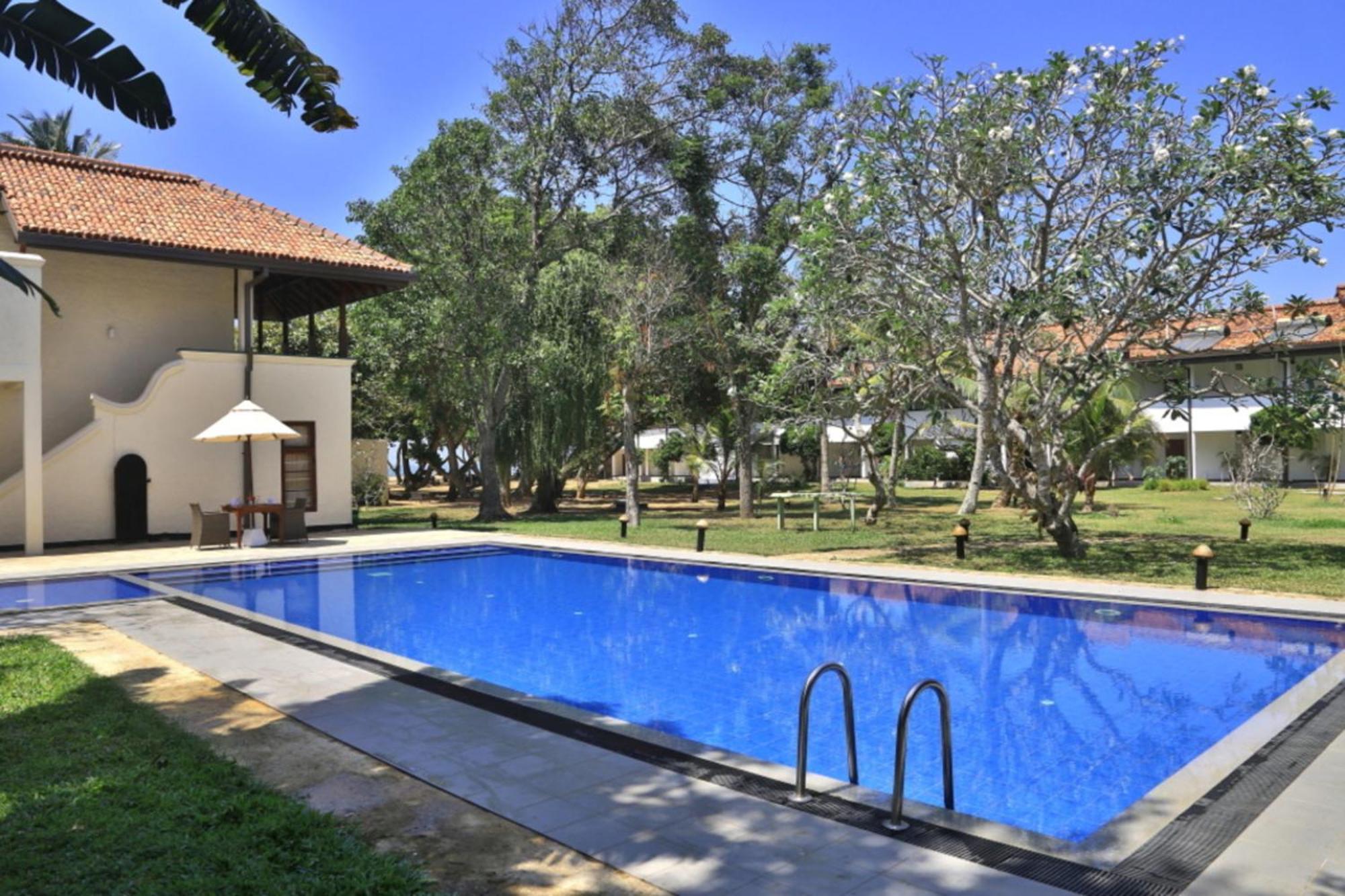 Hibiscus Beach Hotel & Villas Kalutara Buitenkant foto